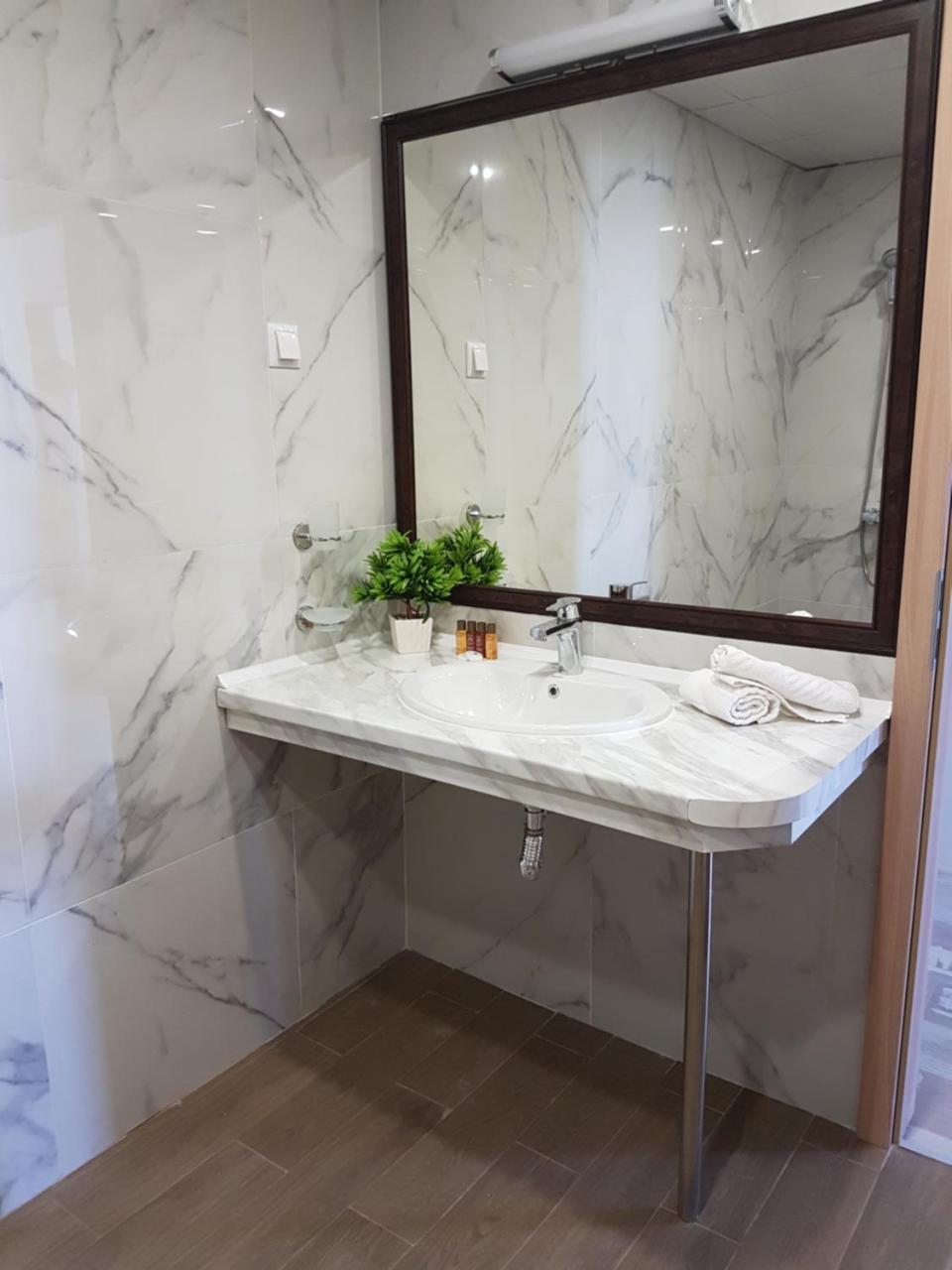 Apartemen 70 m² dengan 1 kamar tidur dan 1 kamar mandi pribadi di Lozenets Bagian luar foto