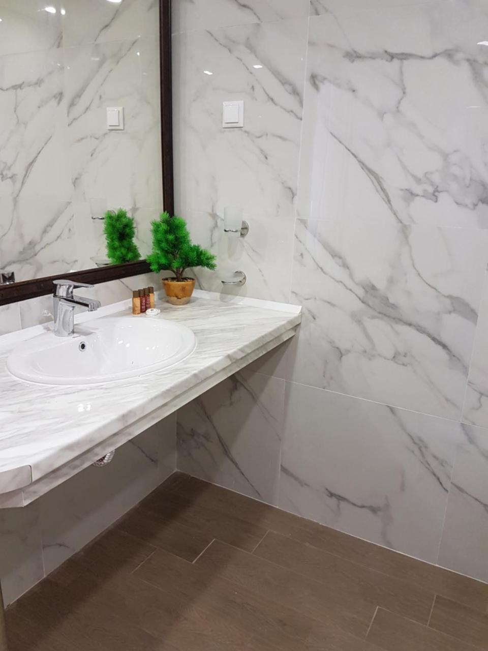 Apartemen 70 m² dengan 1 kamar tidur dan 1 kamar mandi pribadi di Lozenets Bagian luar foto